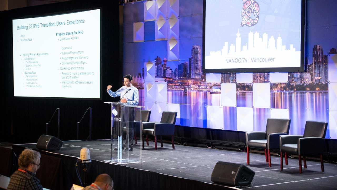 Interactivity-between-audience-and-presenter