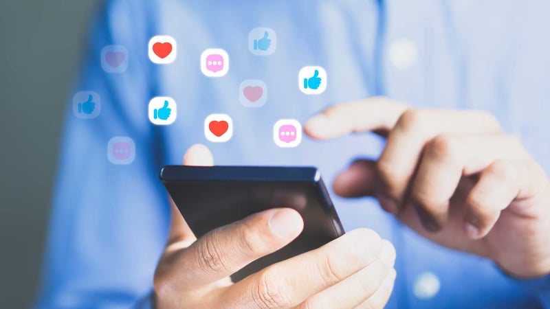 Keep both audiences engaged with each other