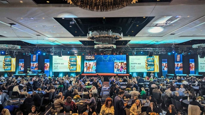 Client succes story wide angle main stage 3 stages look 2