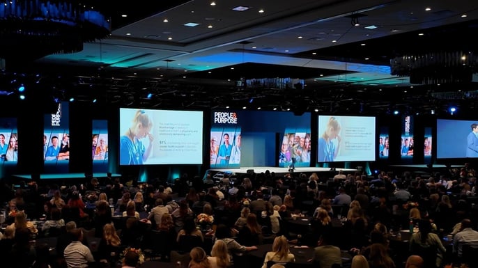 Client succes story wide angle main stage 3 stages look 3