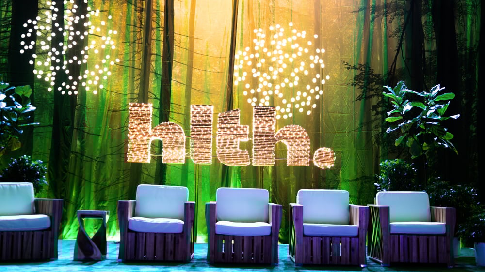 Featured Image at HLTH 2024 of A Stage Design With Sustainability